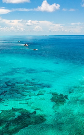 \Clear turquoise Caribbean water off Cayo Real, Vieques